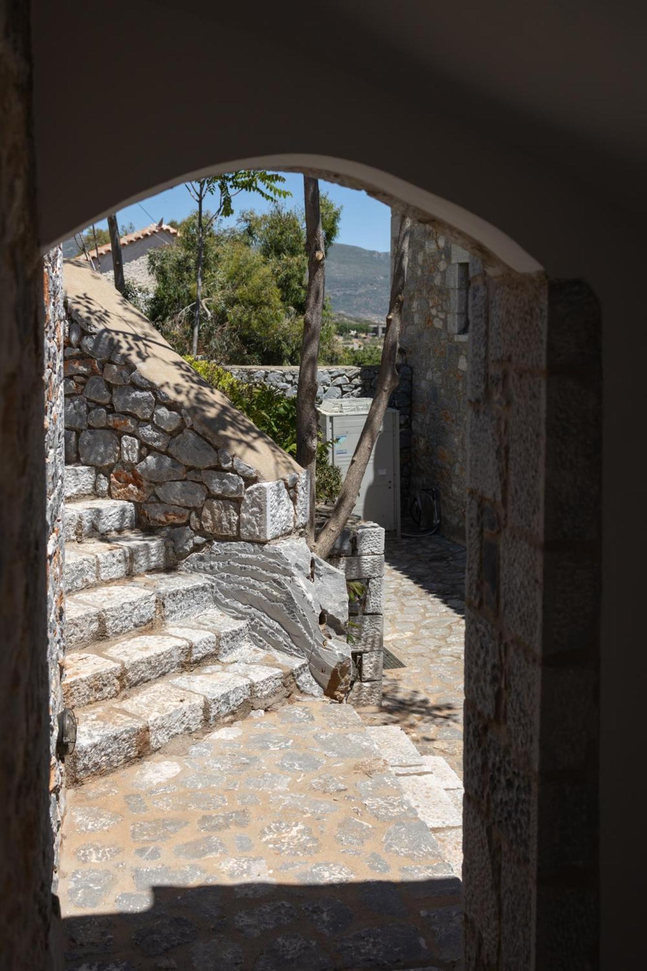 Petritis Guesthouse Oitylo Exterior foto